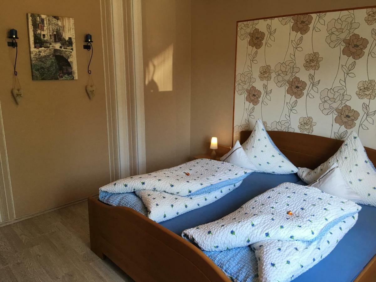 Ferienwohnung Martina Zell an der Mosel Dış mekan fotoğraf