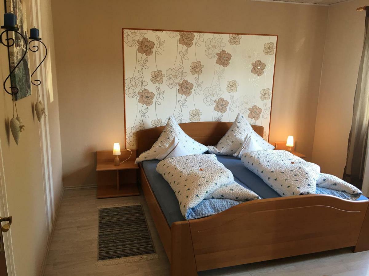 Ferienwohnung Martina Zell an der Mosel Dış mekan fotoğraf